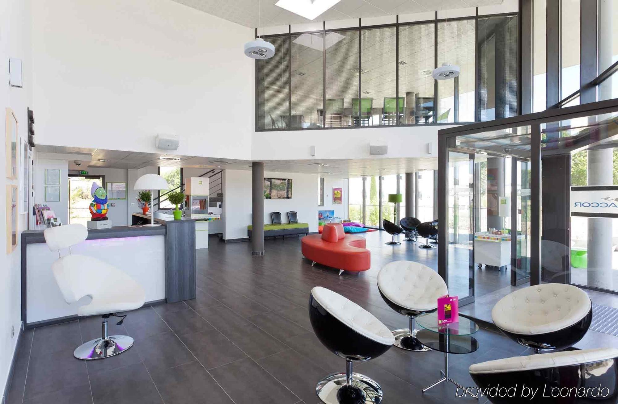 Ibis Styles Pertuis Portes Du Luberon Interiør bilde