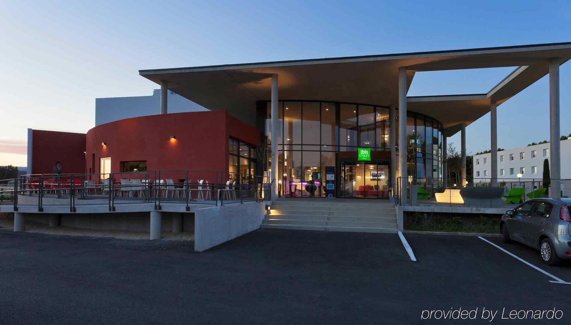 Ibis Styles Pertuis Portes Du Luberon Eksteriør bilde